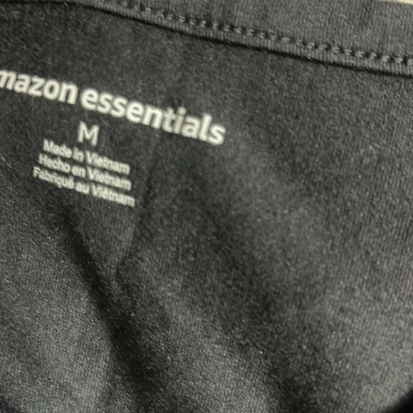 Amazon Essentials Women's Long-Sleeve Crewneck Smocked Cuff T-Shirt - Picture 10 of 11